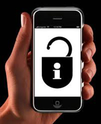 unlock-iphone-hand